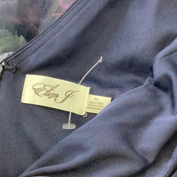 Eliza J
Sleeveless Surplice Neck Mixed Media Gown - Picture 13 of 13